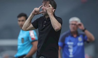 Coudet vê Atlético com estilo próprio: 'Jogando assim vamos ganhar muito'