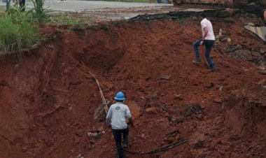 BURACO ENORME IMPEDE TRÁFEGO  NA BR 381; CONFIRA ROTA ALTERNATICA
