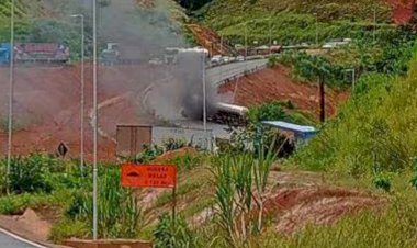 Caminhão-tanque pega fogo e interdita parcialmente a BR-381 em MG