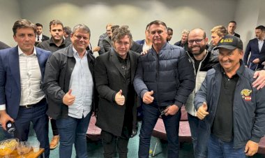 Milei diz que Bolsonaro sofre perseguição judicial e vê liberdade ameaçada