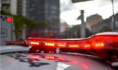 Casal abandona crianças com fome em casa, é preso em bar e alega que estava a caminho da padaria