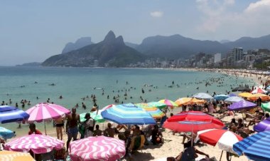 Câmara analisa projeto de lei que libera topless no Brasil