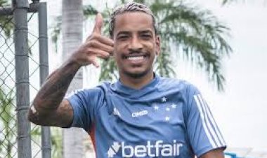 Horas após estreia pelo Brasil, Matheus Pereira se reapresenta ao Cruzeiro