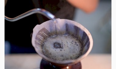 Café encarece 152% e preço não deve cair: a culpa é do governo? Veja o que sabemos