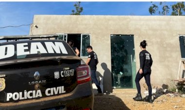 ‘Senhora do Destino’: operação policial cumpre buscas em casa de suspeita de comprar bebê em MG