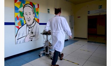 BOLETIM MÉDICO Papa dormiu bem, mas situação ainda é considerada 