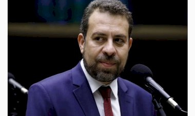 SECRETARIA-GERAL Regra do PSOL veta Boulos no governo Lula; deputado é especulado para cargo no Planalto