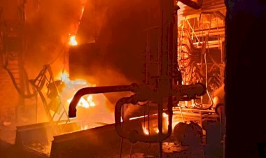 Após sete horas de trabalhos, Corpo de Bombeiros combate incêndio em indústria de Bocaiuva