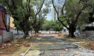 Obras na av. Bernardo Monteiro alteram trânsito na região hospitalar; veja desvios