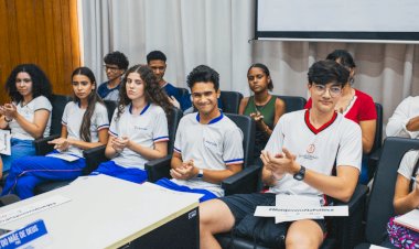 Parlamento Jovem: Câmara recebe estudantes para debaterem política e cultura
