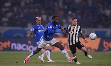 Novamente, Cruzeiro deixa vantagem escapar em um jogo decisivo e aumenta desafio por classificação