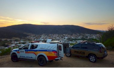PM prende quatro homens e apreende três menores durante operação contra o tráfico em Porteirinha