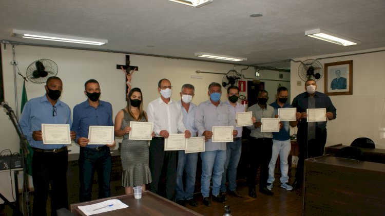 Candidatos eleitos da 242ª Zona Eleitoral, foram Diplomados na manhã de hoje, 18/12, no Fórum de Sabinópolis.