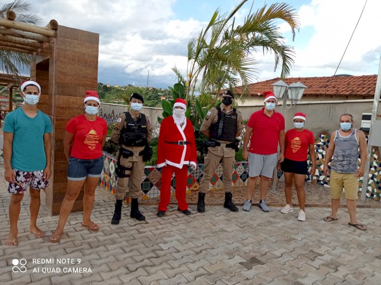 MILITARES DA CIDADE DE MATERLÂNDIA PARTICIPAM DA ENTREGA DE PRESENTES DA CAMPANHA NATAL SOLIDÁRIO