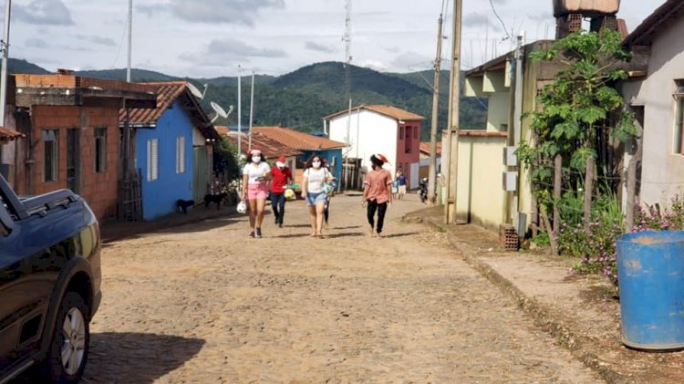 NATAL SOLIDÁRIO, FAZENDO UMA CRIANÇA FELIZ   -  Natal das crianças felizes de Sabinópolis