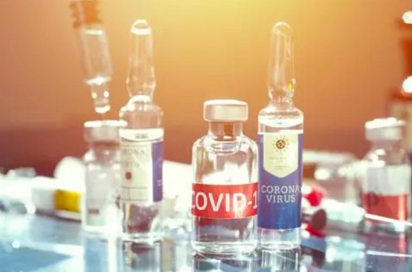 China dá aval provisório para vacina da Sinopharm, permitindo uso em massa