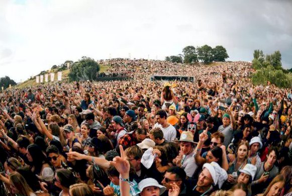 Com pandemia sob controle, Nova Zelândia teve festivais de música no réveillon