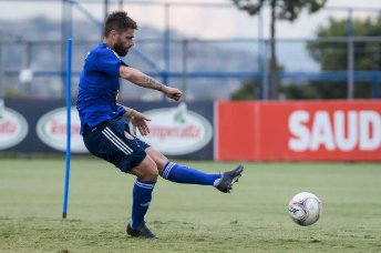 Sóbis se orgulha por presença no centenário do Cruzeiro: 'quero fazer história'