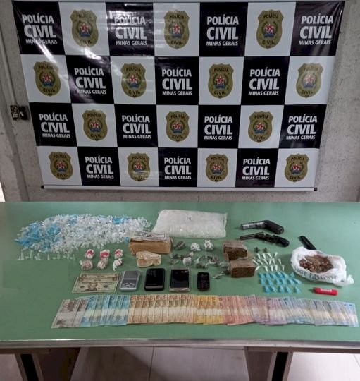 Polícia Civil prende pai e filho por tráfico de drogas em Guanhães