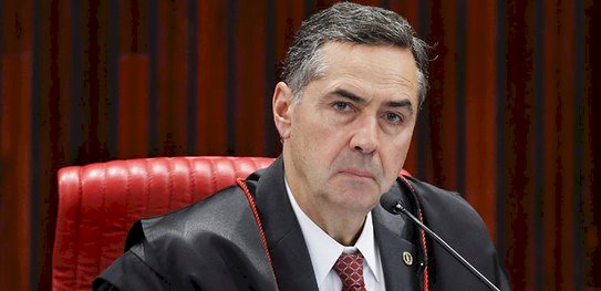 Barroso determina que Senado instale CPI da Pandemia