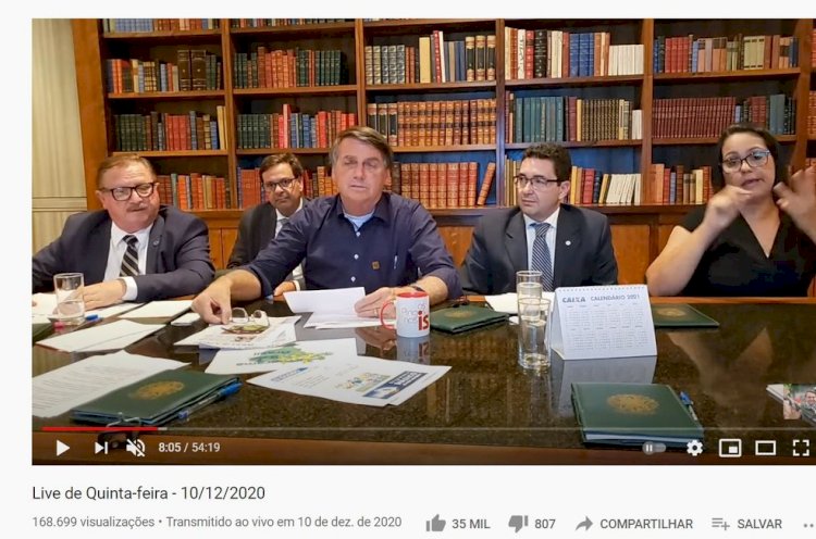 YouTube derruba mais 4 vídeos de Bolsonaro por desinformação sobre a Covid, mas não suspende conta