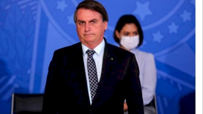 Bolsonaro volta a defender medicamentos sem eficácia comprovada contra a Covid-19.