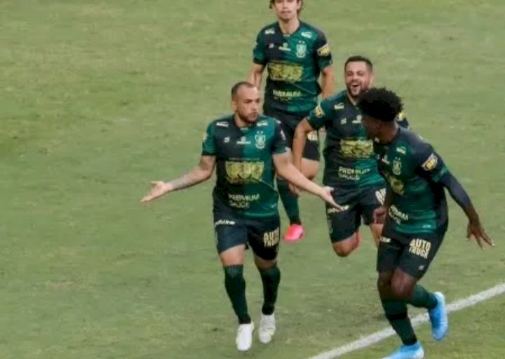 América despacha Cruzeiro com autoridade e decide o Estadual contra o Galo.