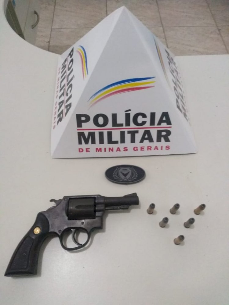 Operação da Polícia Militar Divinolândia resulta em apreensão de uma arma de fogo e prisão de um homem.