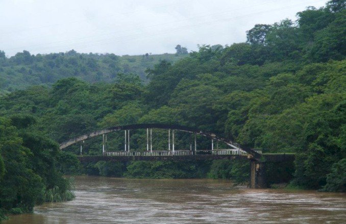 Bacia do Rio Suaçuí Grande está em situação crítica de escassez de água