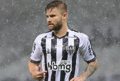 Sasha testa positivo para Covid-19 e é mais um na lista de desfalques do Galo