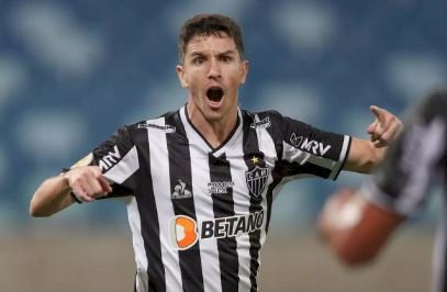 Galo 'fisga' o Cuiabá e firma o pé dentro do G-4 do Campeonato Brasileiro