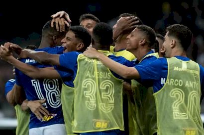 Cruzeiro completa 50 jogos na Série B mais perto de nova queda do que do acesso