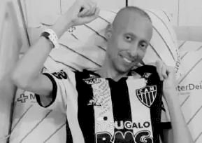 Morre Felipe Silveira, torcedor símbolo do Galo que lutava contra um câncer