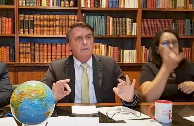 Bolsonaro diz que não toma vacina 'lá de São Paulo' e será último a se imunizar