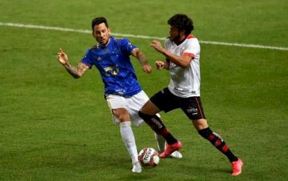 Cruzeiro cede empate ao Vitória e segue duas posições à frente do Z-4 da Série B