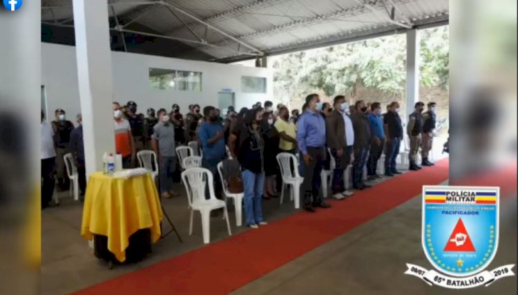 O 65° Batalhão recebe 24 militares recém formados e homenageia os prefeitos das cidades do Batalhão