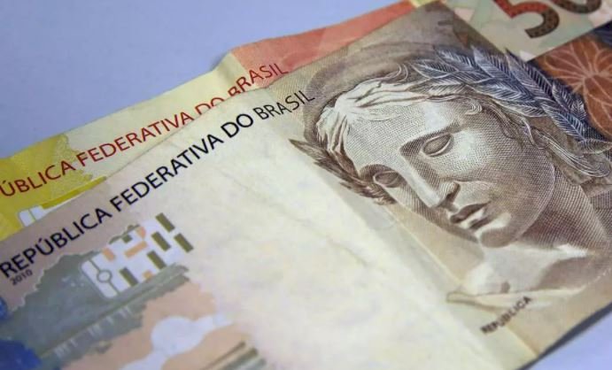 Auxílio de R$ 550 começa a ser pago pelo INSS nesta sexta; veja quem pode pedir