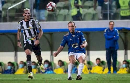 Cruzeiro empata com Botafogo no Horto e tem chances praticamente nulas de subir