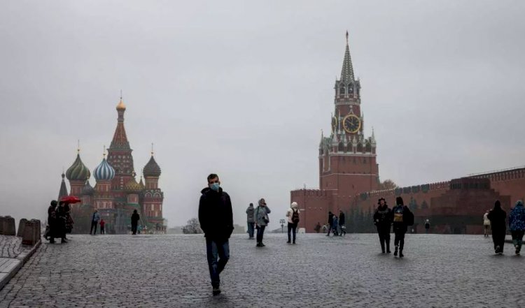 Moscou fecha serviços em meio a recorde de mortes por Covid-19 na Rússia