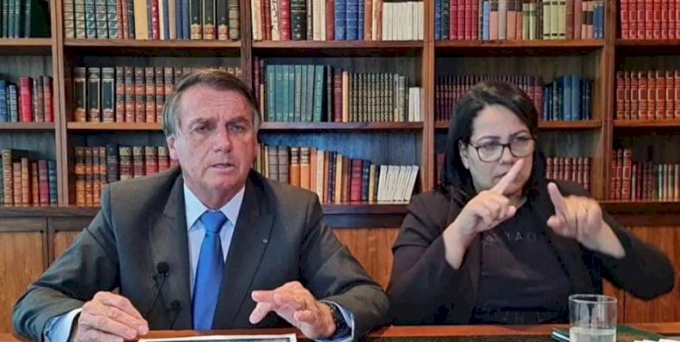 YouTube remove live de Bolsonaro do canal de Carlos Bolsonaro