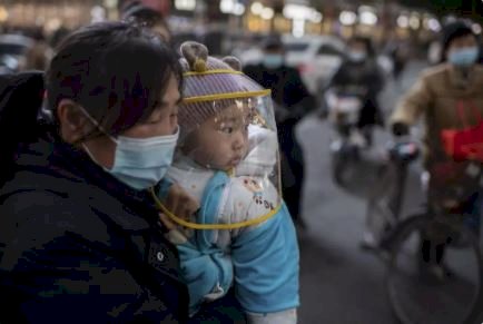 China pede que cidadãos estoquem comida em meio a novos surtos de Covid