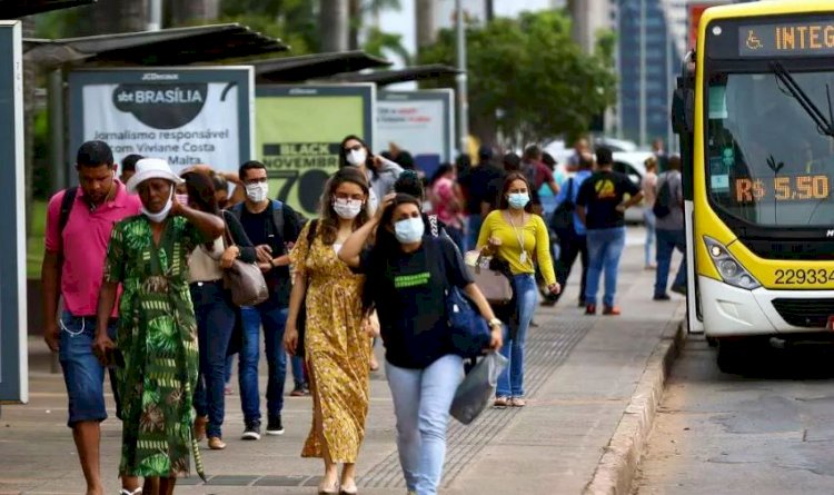 Covid-19: país tem 21,8 milhões de casos e 609,4 mil mortes