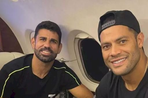 Diego Costa pega 'carona' em jatinho de Hulk após vitória do Galo