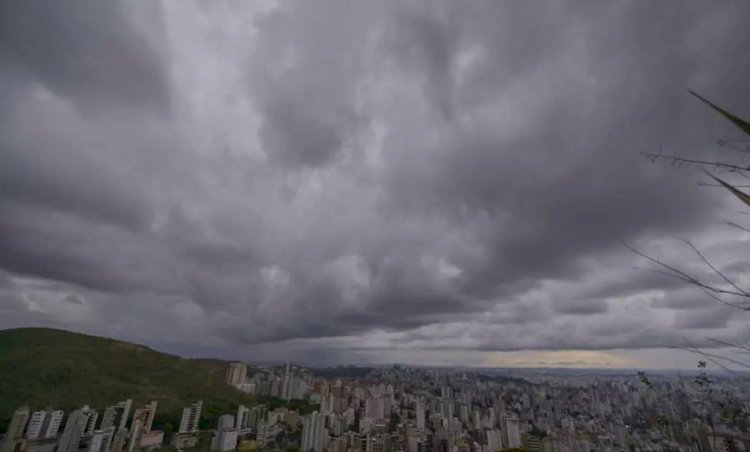 Atenção para a chuva em BH: pancadas devem cair na capital acompanhadas de raios