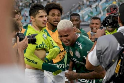 Palmeiras vence Flamengo em Montevidéu e é tricampeão da Copa Libertadores