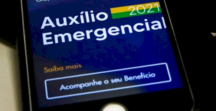 Comissão aprova R$ 2,8 bi de auxílio emergencial a pais solteiros