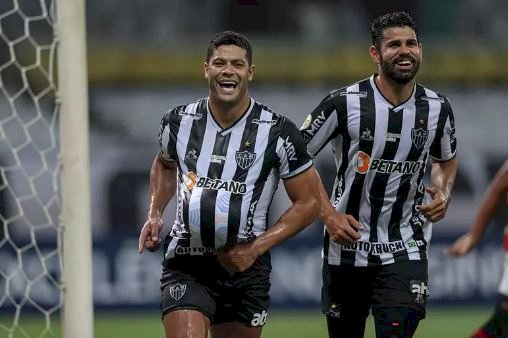 Hulk dribla polêmicas, deseja Cruzeiro organizado e volta de rival à Série A