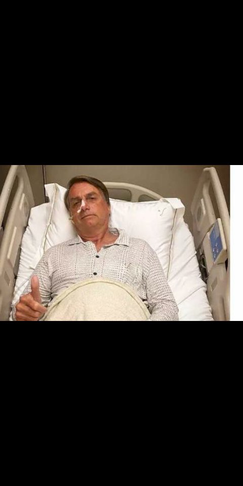 Bolsonaro posta foto após internação em São Paulo por obstrução intestinal