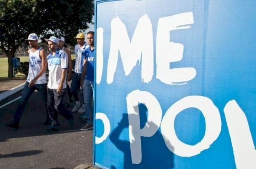 Organizada do Cruzeiro marca protesto contra a saída do goleiro Fábio