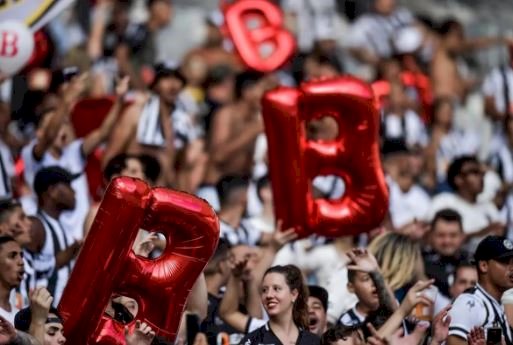 Torcida do Galo faz a festa antes, durante e depois do clássico